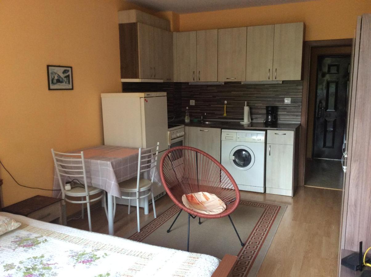 Marina Studio Burgas City Eksteriør billede